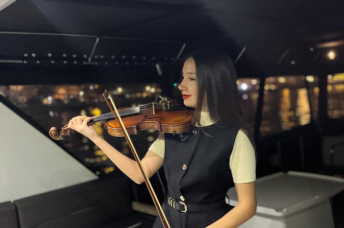 Bosphorus Night Cruise on Luxury Yacht - Rumeli Hisarı and the Fatih Sultan Mehmet Bridge: Forts and Engineering at Night
