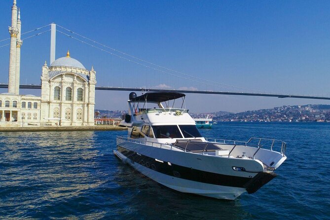 Bosphorus Night Cruise on the Luxury Yacht - Rumeli Hisarı: the fortress view that turns history into timing