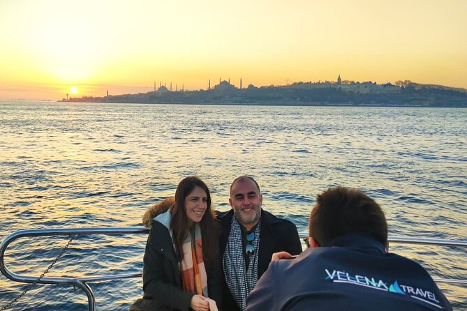 Bosphorus Sunset Yacht Experience: Istanbul’s Best - The 2.5-hour pace: enough time for lights, not enough to get tired