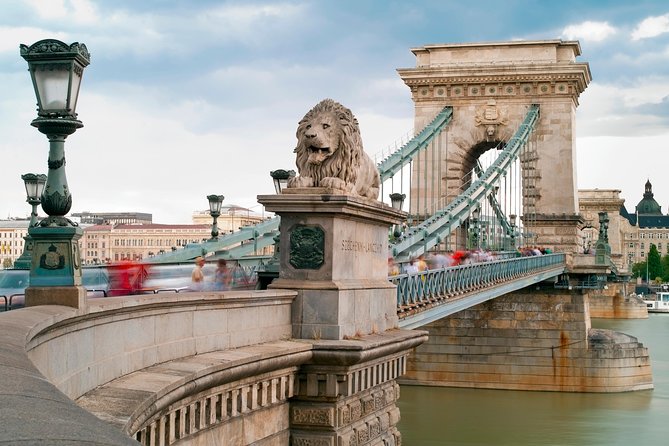 Budapest in a Day Private Luxury Sightseeing Tour - Gellért Hill and the Citadel view: when the day turns into a skyline