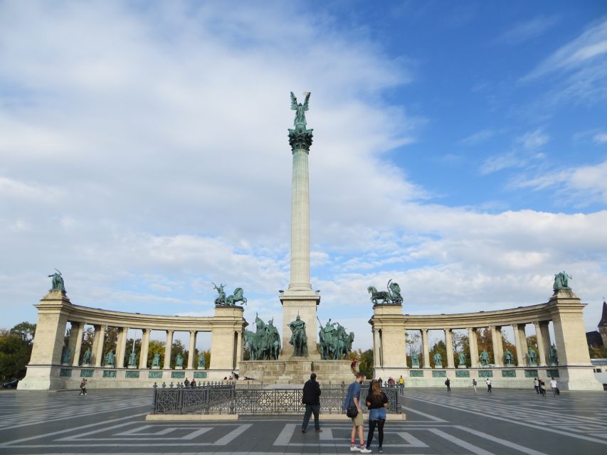 Budapest: Private Luxury Sightseeing Tour - How the private Mercedes setup changes your Budapest day