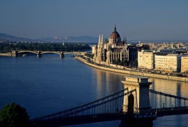 Budapest River Cruise with 1 Free Tokaj Frizzante and Audio Guide - Key things I’d plan for before you board
