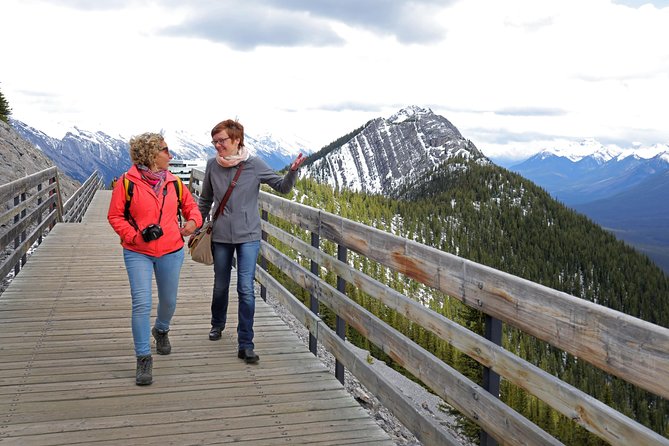 Canadian Rocky Mountains & Banff 5-Day Premium Tour - Day 3: Sulphur Mountain gondola and Banff townsite without the full day grind