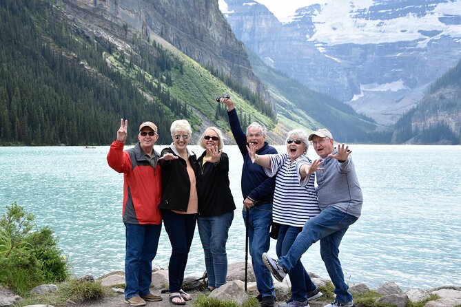 Canadian Rocky Mountains & Banff 5-Day Premium Tour - Day 4: Icefields Parkway to Jasper and Blue River cabin nights