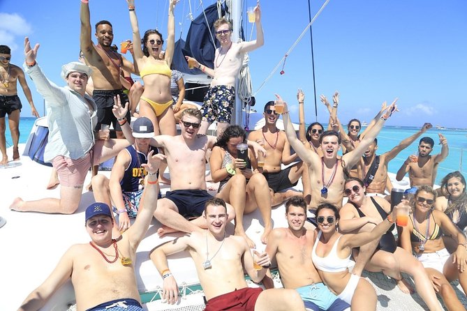 Cancun Sailing Catamaran Islas Mujeres With Luxury Beach Club - Drinks on the boat: when the open bar starts changes the whole feel