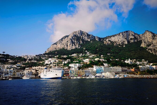 Capri: discover the beauties of the island aboard a Luxury Boat - Blue Grotto is optional—so plan like a grown-up