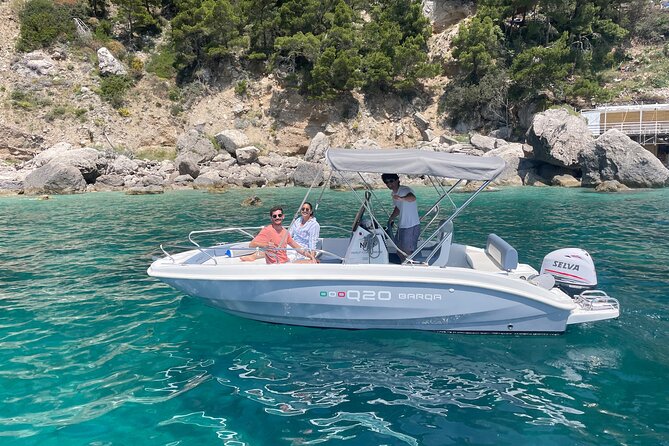 Capri Tour for Private Groups by Luxury Boat - Stop 3: Faraglioni for Photos and Sea-Level Perspective