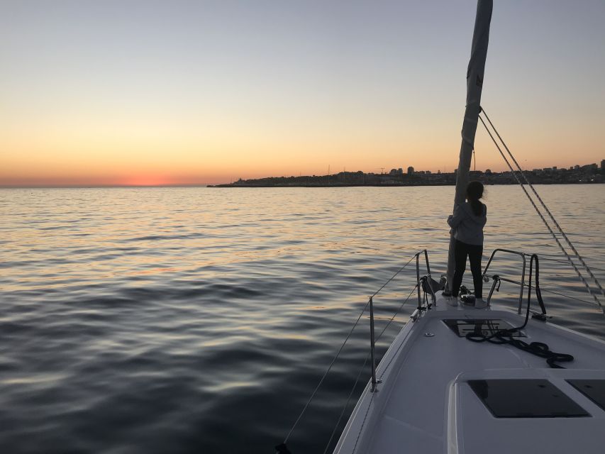 Cascais: 2-Hour Private Luxury Sunset Cruise with a Drink - What to Bring (and What Not to Bring) for a Smooth Sail