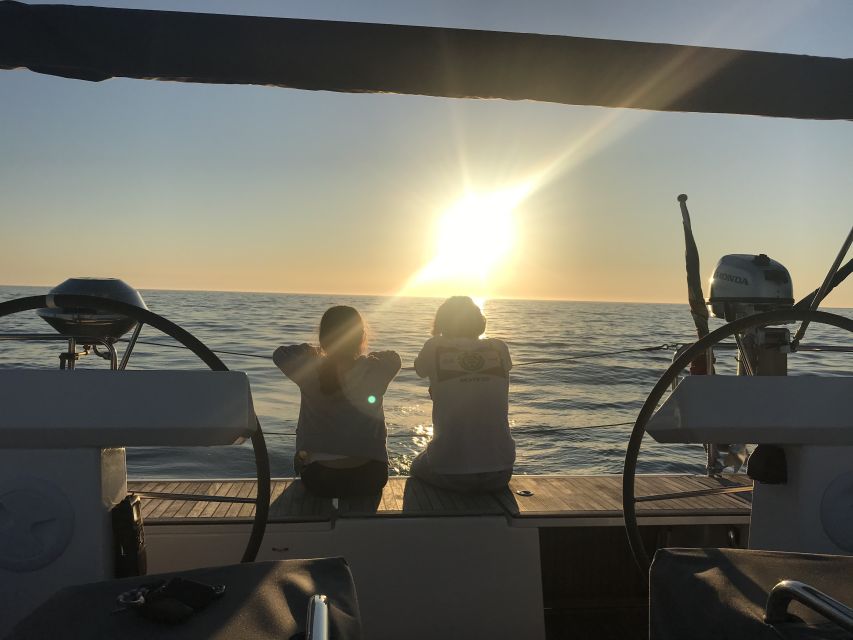 Cascais: 2-Hour Private Luxury Sunset Cruise with a Drink - FAQ