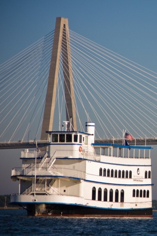 Charleston: Luxury Harbor Dinner Cruise - Booking smart: parking, comfort items, and picture timing