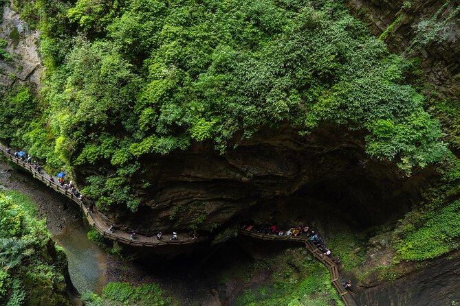 Chongqing Wulong: All inclusive luxury private trip to 2 spots - Chongqing pickup to Wulong start: the comfort advantage