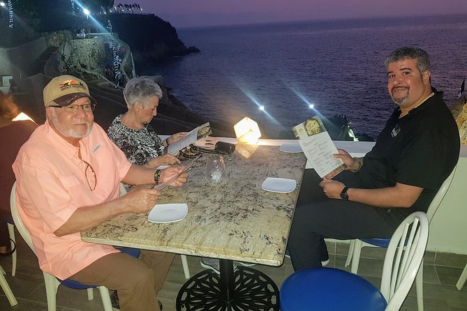Cliff Diver De Luxe with Different Options at "La Quebrada" - Drinks and Dining Options: Pick the Version That Matches Your Night