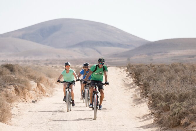 Coast to Coast PREMIUM eBike Tour; moderate level - 45 km - Corralejo to Lajares: trading town streets for volcanic quiet
