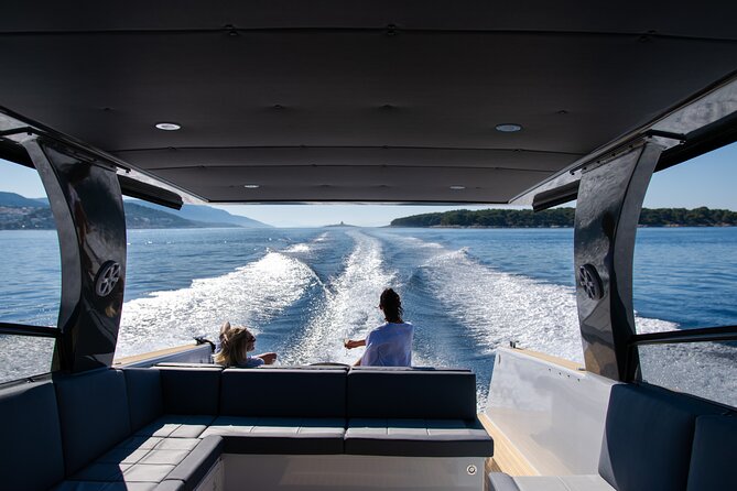 Colnago 45 - Luxury Private Speedboat Tours - Stop 1: Blue Cave for a bright, memorable hour
