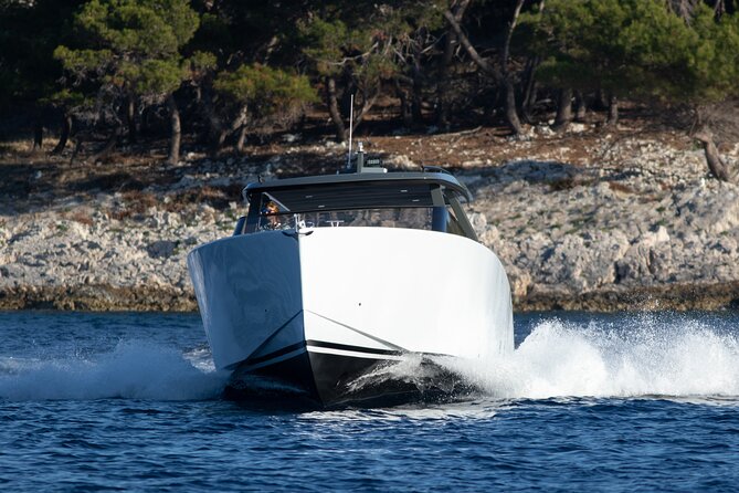 Colnago 45 - Luxury Private Speedboat Tours - Price and group value for a Hvar private speedboat