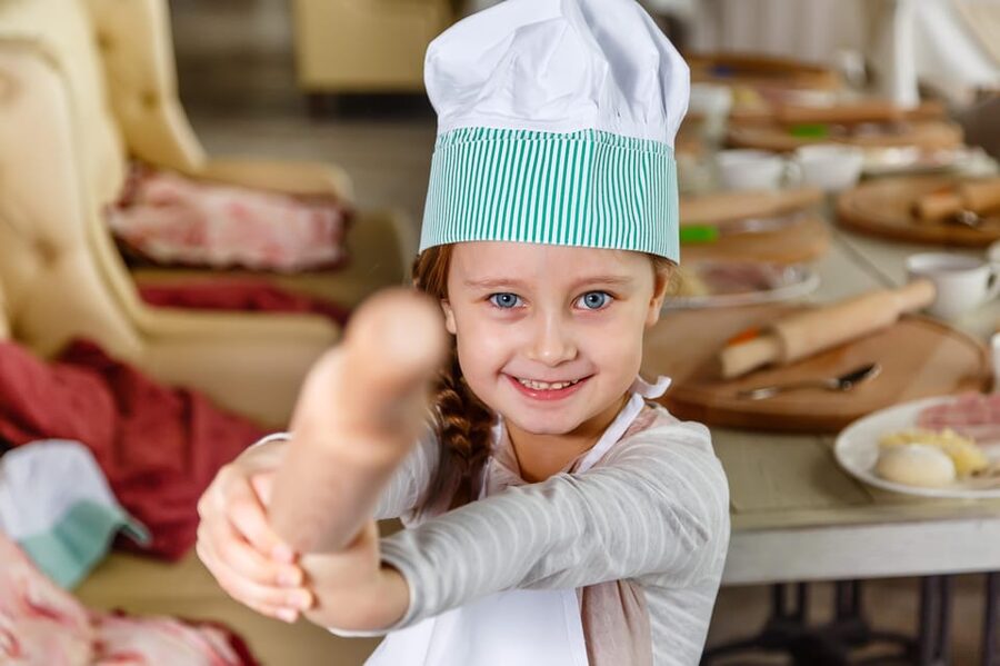 Como: Premium Pizza-Making Class at a Pizzeria - Mastering Staglio for Panetti: The Shaping Step People Skip