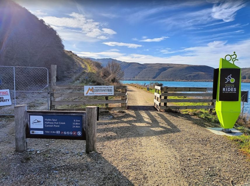 Cromwell: Lake Dunstan Trail Bike Rental and Luxury Shuttle - Break stops that don’t ruin the flow: Carrick Winery and town time