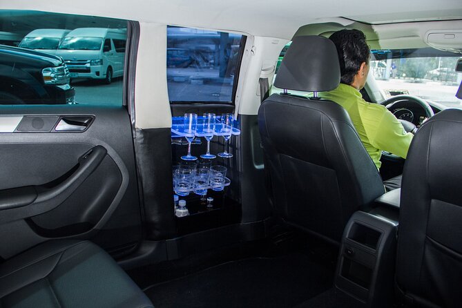 Departure by Luxury Sedan From Playa del Carmen to Cancun Airport - Value for $134 per group (up to 2): why it can be worth it