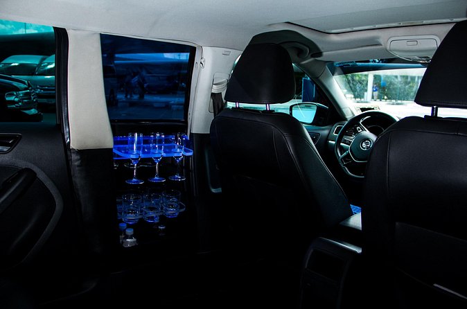 Departures in Luxury Sedan from Akumal to Cancun Airport - Price, Booking Value, and Who This Transfer Fits Best
