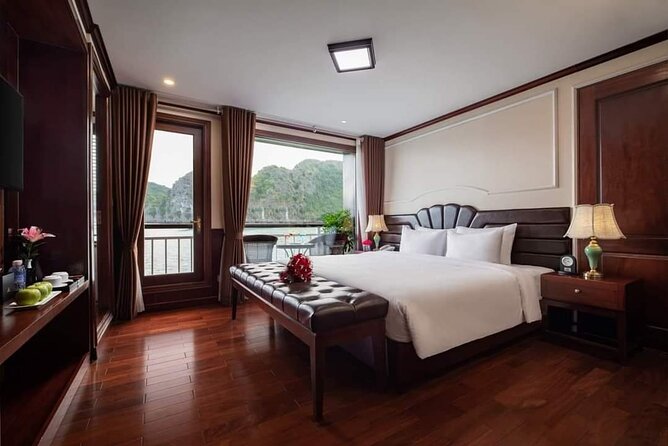 Dora Cruise Luxury 5 Star in Halong & Lan Ha Bay 2 Days 1 Night - Day 2: tai chi at 06:30 and breakfast with moving views