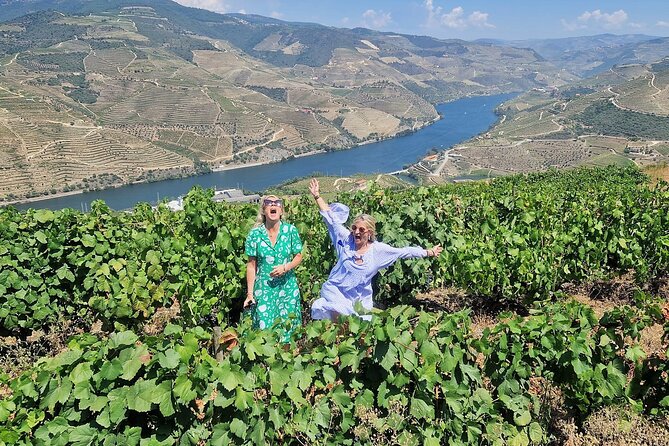 Douro Valley-Expert Guide-Boat-Lunch-Tastings-Offer wine bottle - Winery #2 at Foz do Rio Tedo: from vineyards to stamping, barrels, and bottling