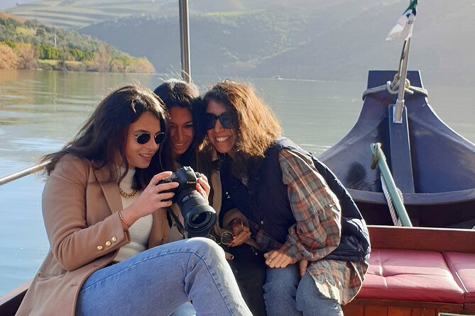 Douro Valley-Expert Guide-Boat-Lunch-Tastings-Offer wine bottle - National Road 222 on the way back: finishing with scenery instead of rushing