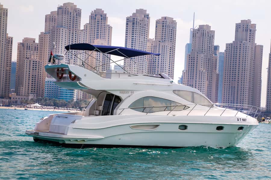 Dubai: Atlantis and Burj Al Arab Cruise on Luxury Yacht - The lagoon swim: the fun part, with a practical caution