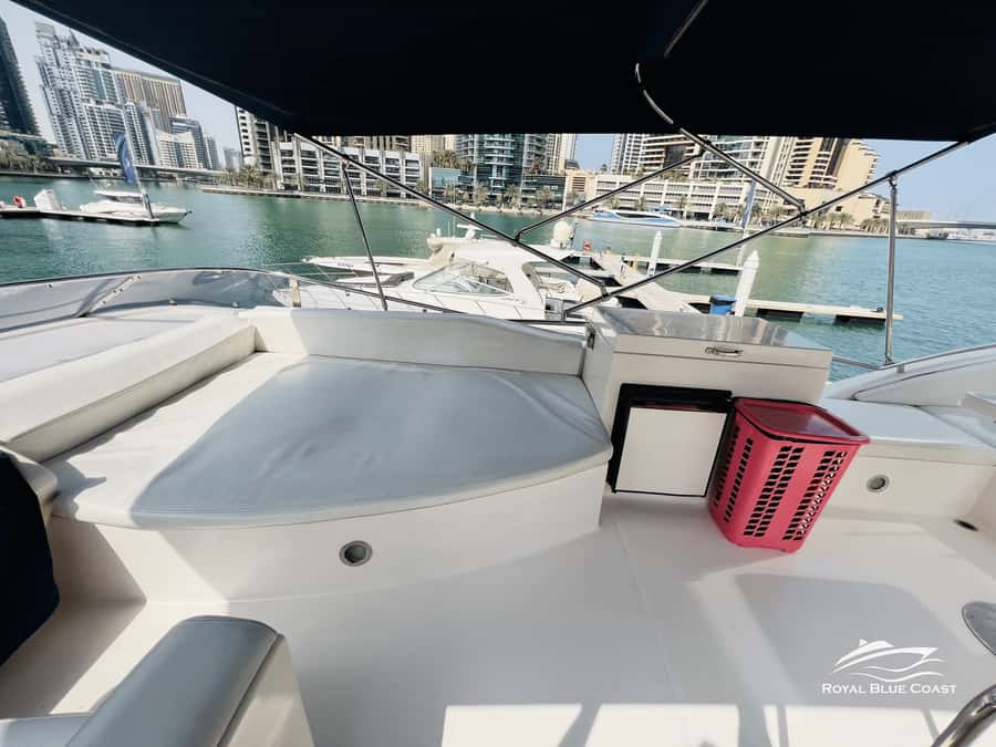 Dubai: Atlantis and Burj Al Arab Cruise on Luxury Yacht - What you get on board: towels, soft drinks, music, and space