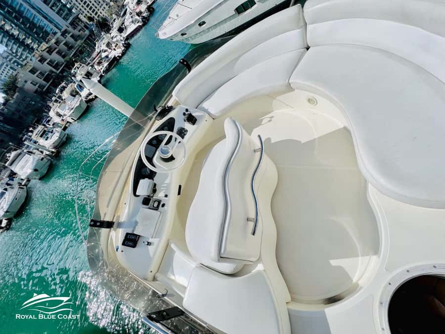 Dubai: Azimut 42 Feet Private Luxury Yacht Cruise - Crew service that makes the yacht feel personal