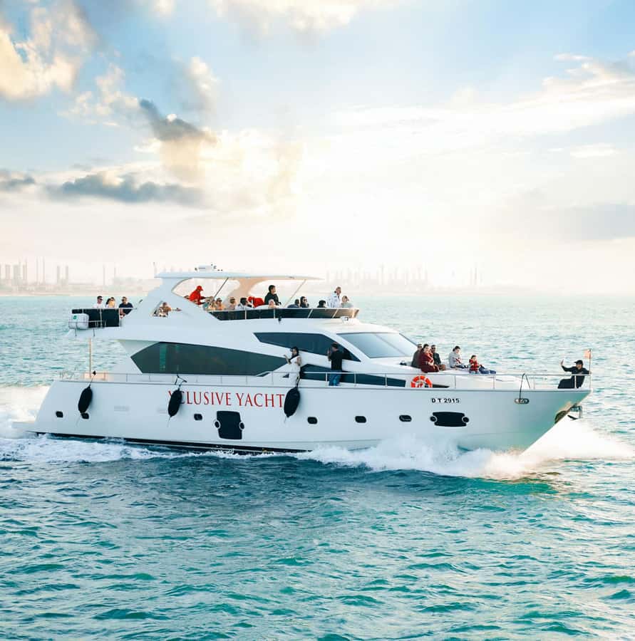 Dubai Harbor: Luxury Yacht Tour with BBQ Options - 1-hour cruise: Dubai Harbour, Ain Dubai, Marina, JBR, with drinks
