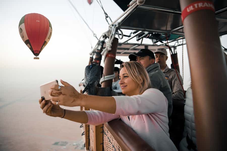 Dubai: Luxury Balloon Flight with Michelin-Curated Breakfast - The Land Rover Defender Ride: Desert Time Starts Before You Fly