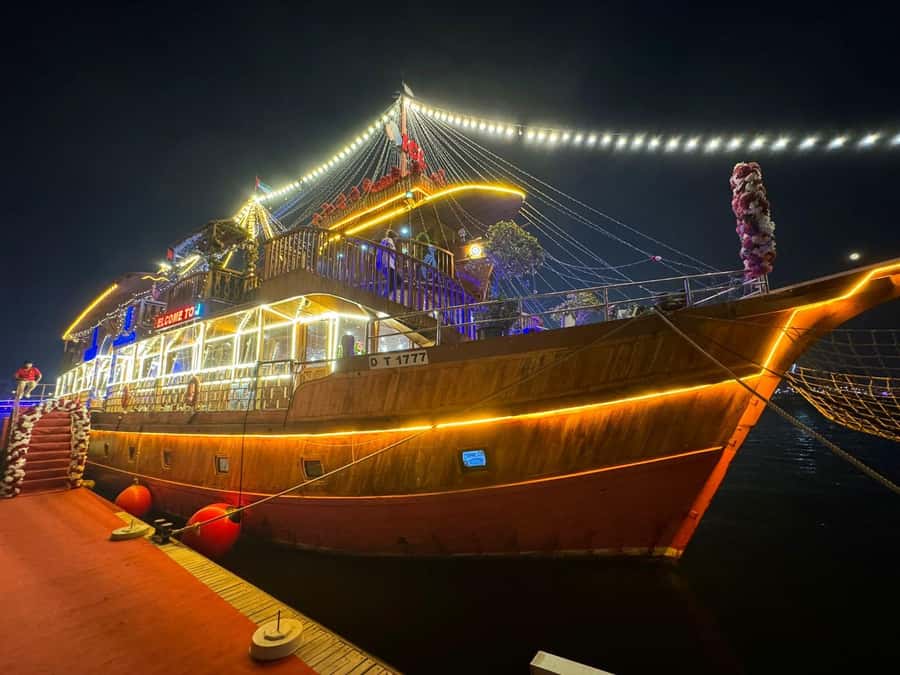 Dubai: Luxury Dinner Cruise with Live Music - The Main Drawback to Plan Around