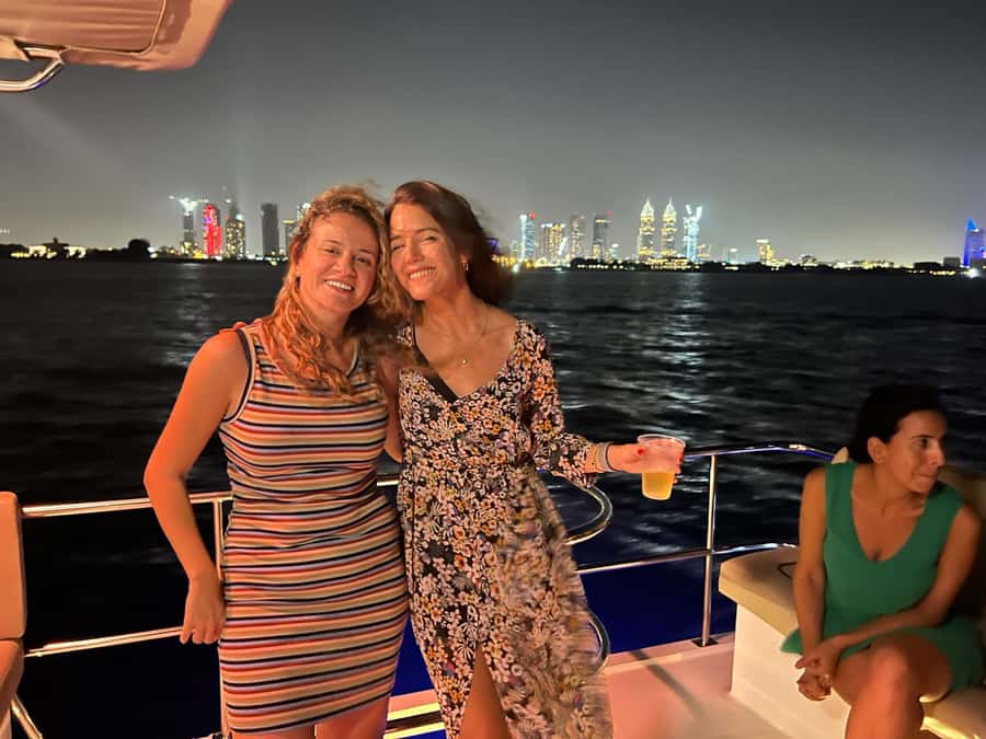 Dubai: Luxury Sightseeing Cruise with Food and Drinks - Sheikh Island and Atlantis: what to expect when the weather allows