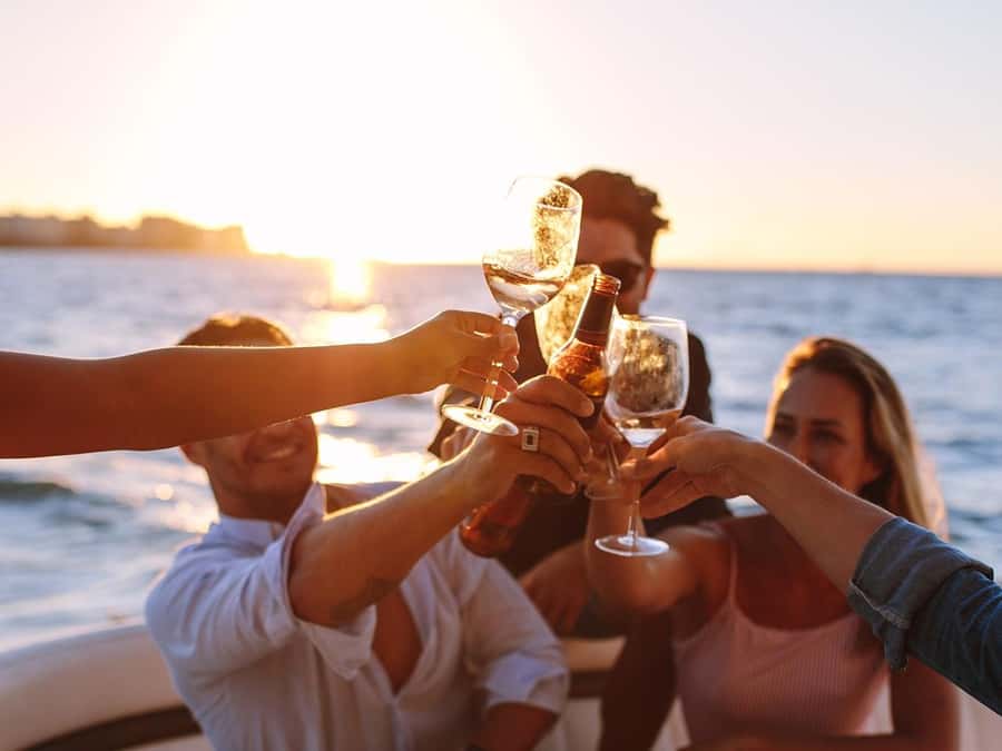Dubai: Luxury Sunset Yacht Tour with Snacks and Drinks - Guides like Chill and Brian: the photo help you’ll appreciate