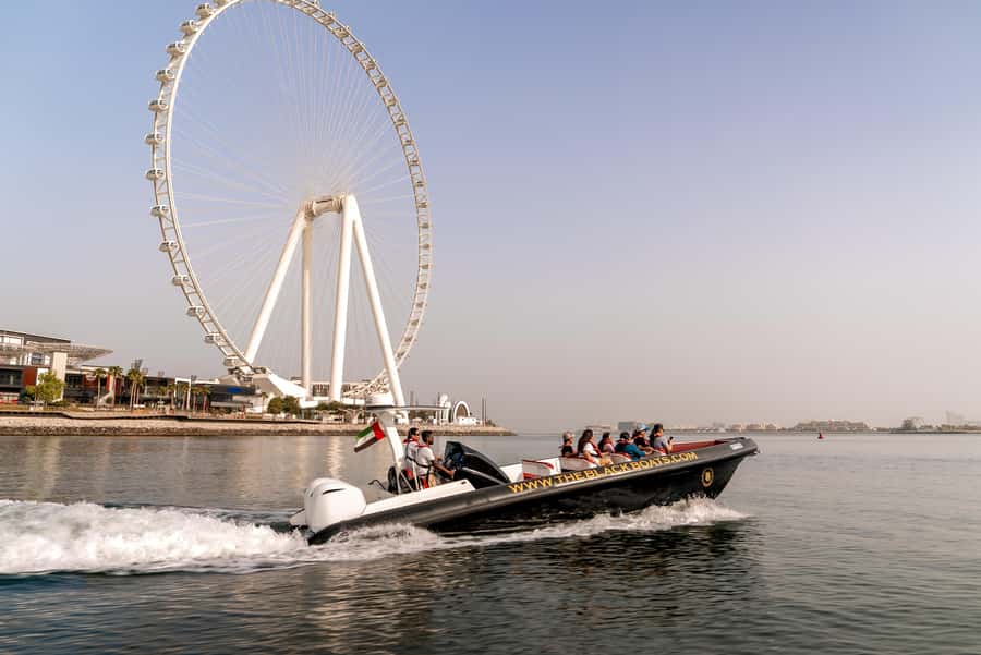 Dubai Marina: 1-Hour Luxury Sightseeing Speedboat Tour - Setting out from Dubai Marina Yacht Club and getting your bearings