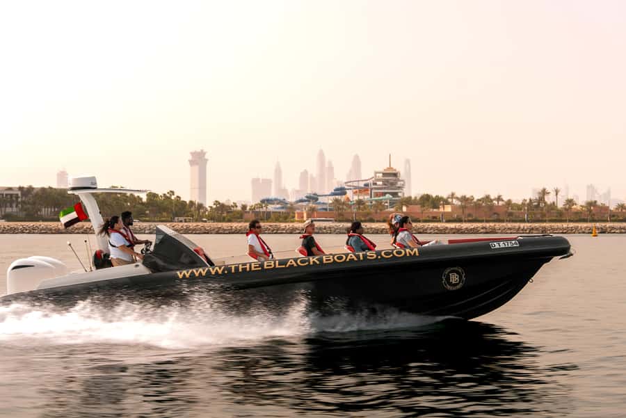 Dubai Marina: 1-Hour Luxury Sightseeing Speedboat Tour - Ain Dubai and Bluewater Island: the photo stop you plan for