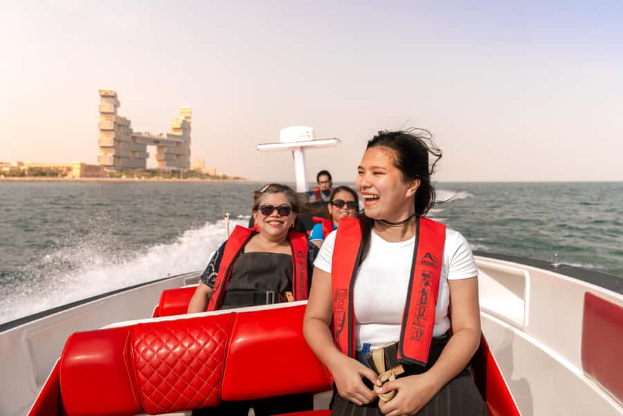 Dubai Marina: 1-Hour Luxury Sightseeing Speedboat Tour - Price and value: why $20 can feel like a steal here