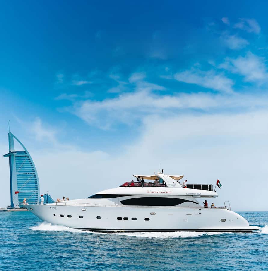 Dubai Marina: Luxury Yacht Tour with Breakfast or BBQ Option - What Makes This Dubai Marina Yacht Tour Worth Your Time