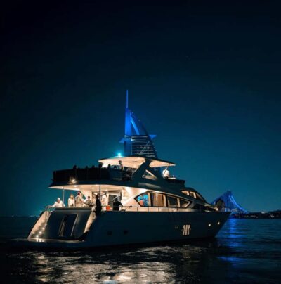 Dubai Marina: Luxury Yacht Tour with Breakfast or BBQ Option - Breakfast vs BBQ: Choosing the Right Departure Time