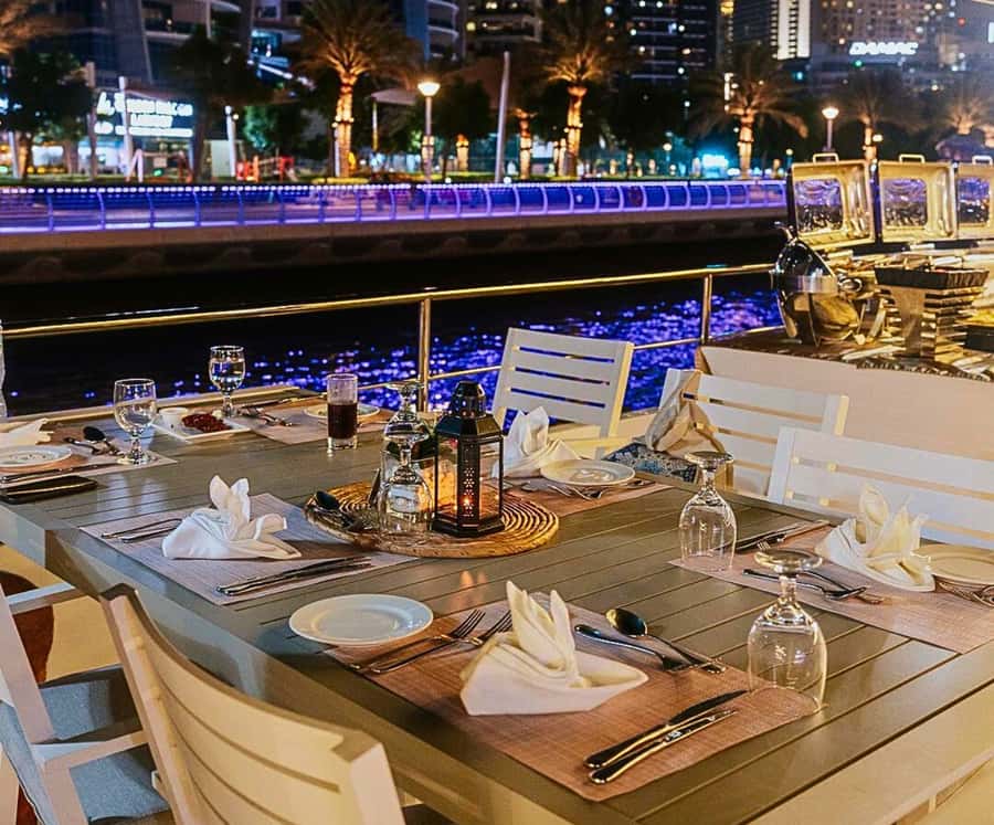 Dubai: Marina Premium Dinner Cruise with Unlimited Drinks - Key Things That Make This Cruise Worth Your Money