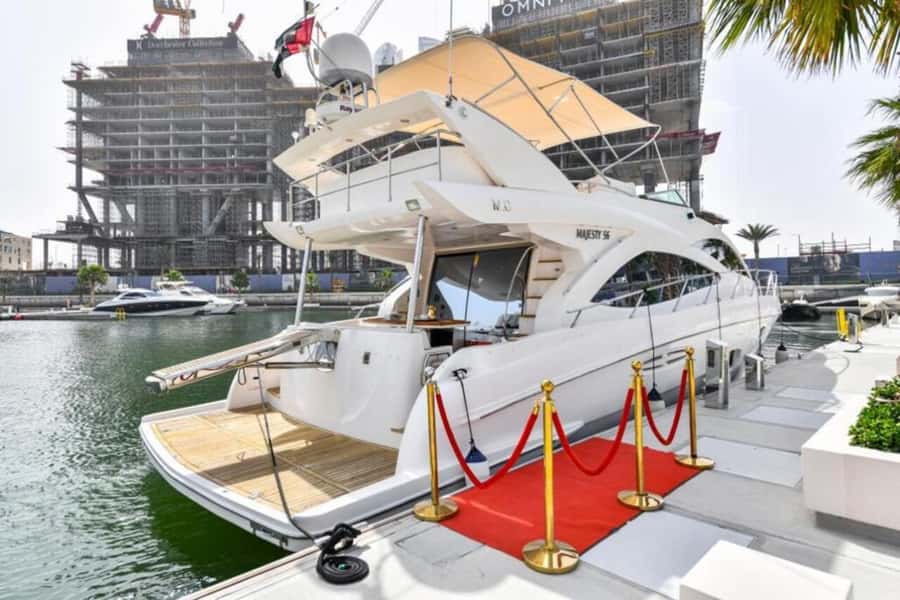 Dubai: Marina Private Luxury Yacht Tour - Key Highlights at a Glance