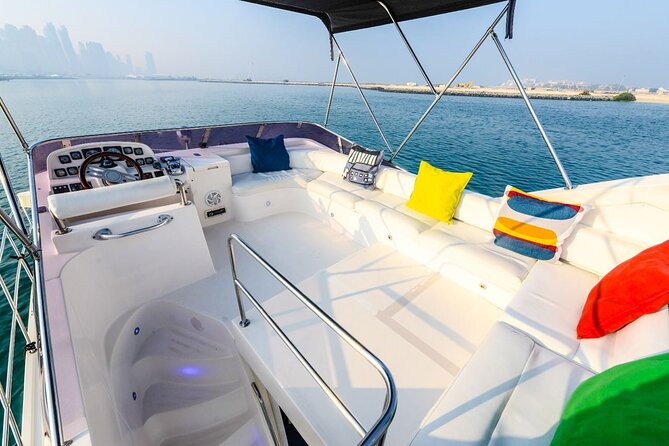 Dubai Marina Yacht Charters: Luxury on the Waves - How to avoid stress: meeting point, timing, and passport checks