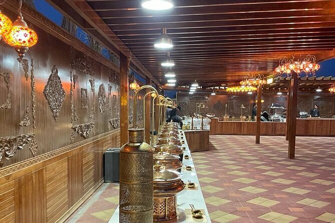 Dubai Premium Desert Safari – Live Buffet Dinner & Luxury Camp - Live entertainment included: the shows you don’t need to pay extra for