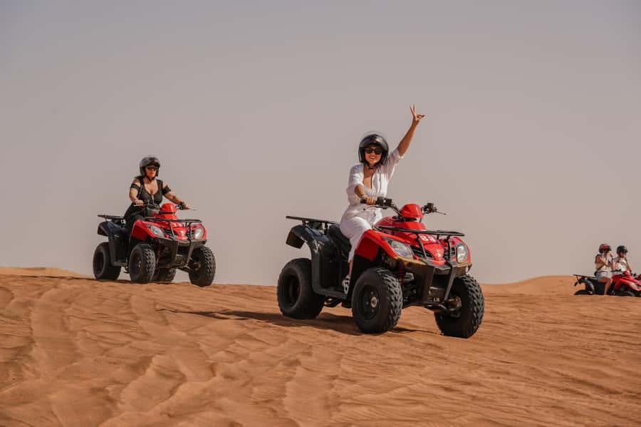 Dubai: Premium Safari, Camel Ride & Al Khayma Camp 3-Buffets - Dune bashing in Lahbab: the main event (and how to handle it)