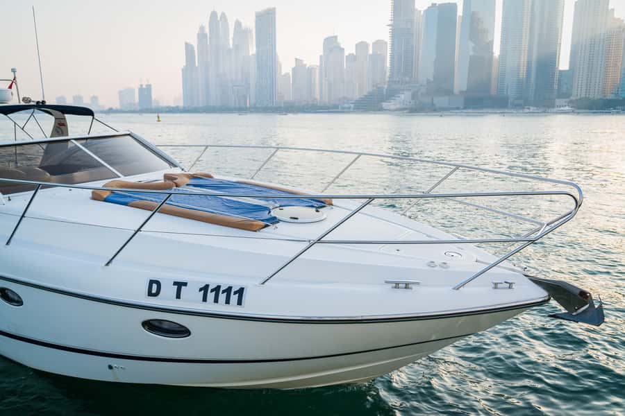 Dubai: Private Luxury Everest Yacht Cruise from Dubai Marina - Burj Al Arab Close-Ups: Daylight Views vs Floodlit Night Magic