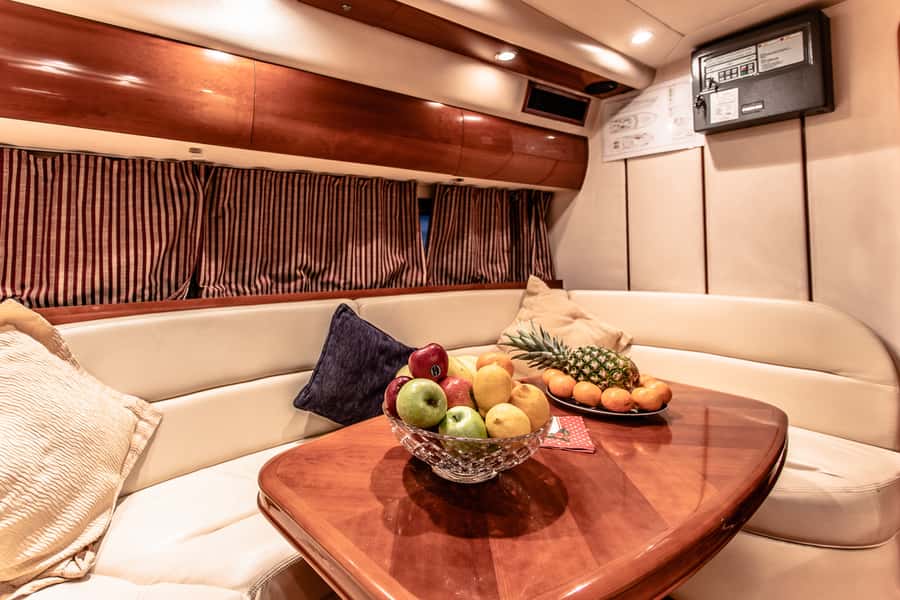 Dubai: Private Luxury Everest Yacht Cruise from Dubai Marina - Value and Price: What $136 per Group Really Buys