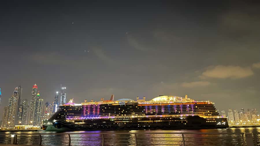 Dubai: Private Luxury Night Boat Tour - Why a Private 80-Minute Night Cruise From Dubai Marina Works So Well