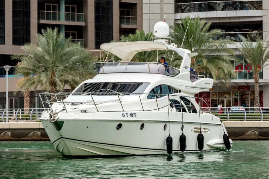 Dubai: Private Luxury Yacht Cruise for up to 20 People - Dubai Icons Near the End: Burj Al Arab and Dubai Harbour
