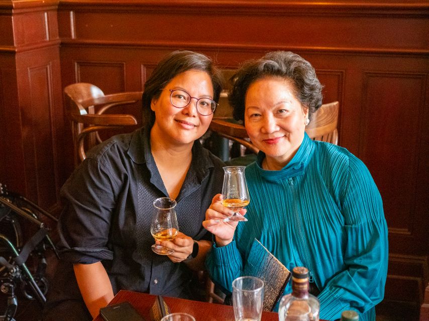 Dublin: 2-Hour Premium Whiskey and Food Tasting Tour - How the tasting actually flows: five whiskies, explained at each stop