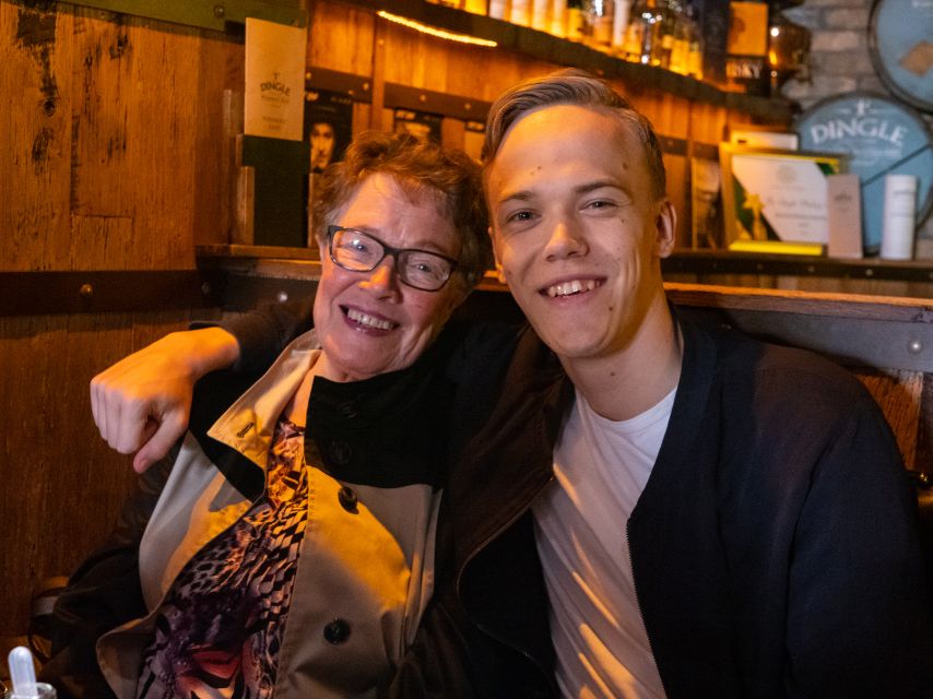 Dublin: 2-Hour Premium Whiskey and Food Tasting Tour - Palace Bar in Temple Bar: where the story sticks